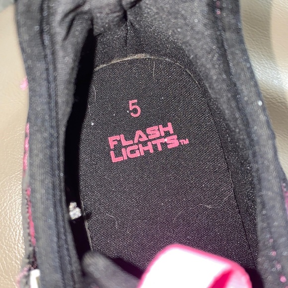 Flashlights Chargeable Light Sneaker Shoes. Works great. Like new. Size 5 - Picture 9 of 9